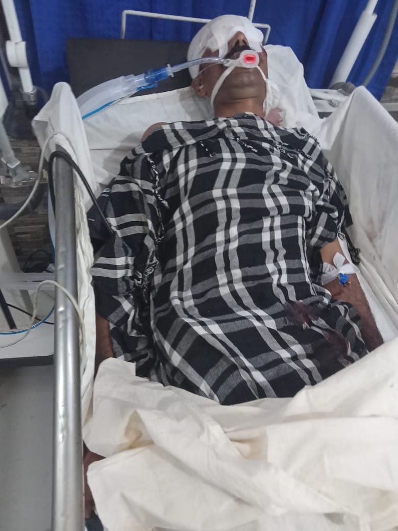 Goro Sindhi is in a life and death situation in the intensive care ward. JSFM Chairman Sohail Abaro condemned the attack by Pakistani state brokers. 2 Goro Sindhi is in a life and death situation in the intensive care ward.JSFM Chairman Sohail Abaro condemned the attack by Pakistani state brokers.