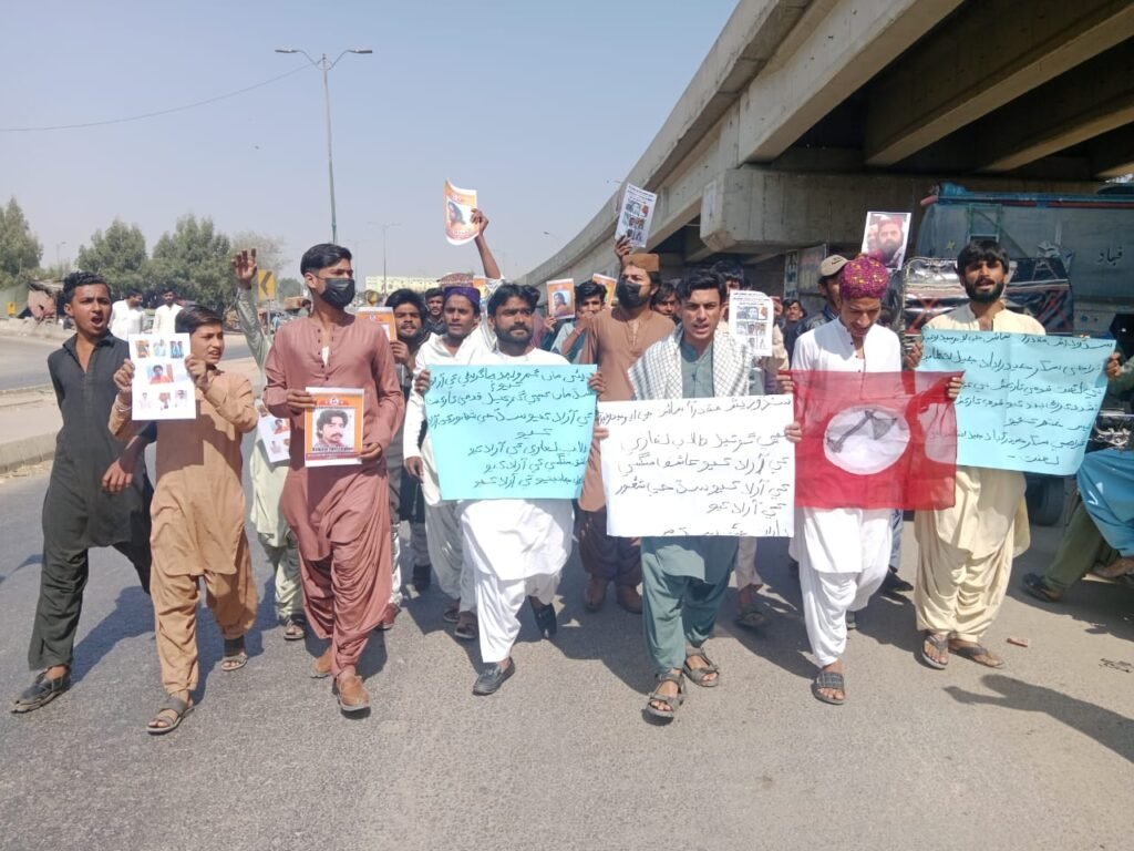 “JSFM Protest in Jamshoro: Demanding Release of Sindhi Activists & End to State Oppression” 4 The Jeay Sindh Freedom Movement (JSFM) organized a protest rally in Jamshoro, demanding the immediate release of national activists Talib Leghari and Ashiq Magsi, who were forcibly disappeared by state agencies from Shahdadkot on January 26. The rally also condemned the brutal torture inflicted on national activists Waqar Khushk, Mumtaz Soomro, Dilbar Dero, Badshah Balo, Adnan Balo, Wazir Khushk, Sabir Karal, and Nabil Gabol in Karachi Jail, and the continued abuse they are facing after being transferred to Sukkur and Hyderabad Jails.