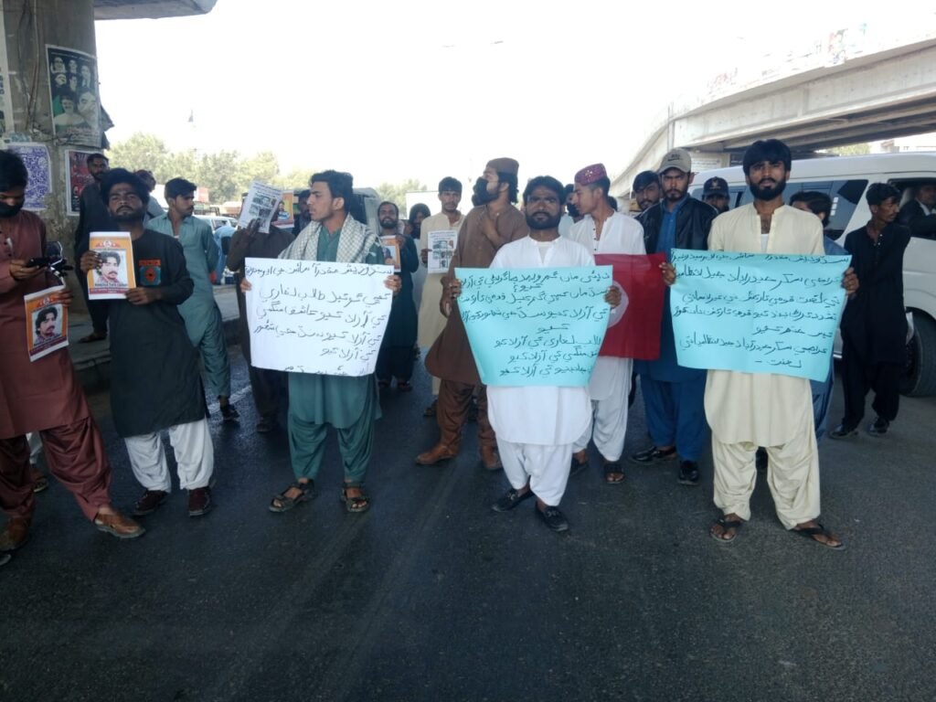 “JSFM Protest in Jamshoro: Demanding Release of Sindhi Activists & End to State Oppression” 3 The Jeay Sindh Freedom Movement (JSFM) organized a protest rally in Jamshoro, demanding the immediate release of national activists Talib Leghari and Ashiq Magsi, who were forcibly disappeared by state agencies from Shahdadkot on January 26. The rally also condemned the brutal torture inflicted on national activists Waqar Khushk, Mumtaz Soomro, Dilbar Dero, Badshah Balo, Adnan Balo, Wazir Khushk, Sabir Karal, and Nabil Gabol in Karachi Jail, and the continued abuse they are facing after being transferred to Sukkur and Hyderabad Jails.