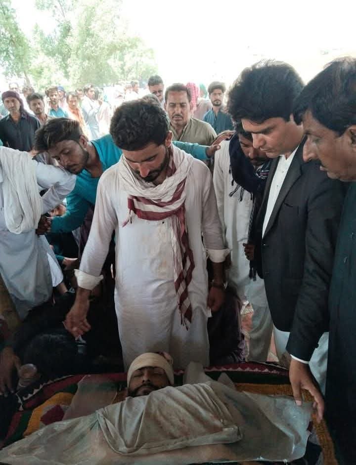 Jeay Sindh Freedom Movement Condemns State Violence in Moro, Announces 10 Days of Mourning 6 Jeay Sindh Freedom Movement Condemns State Violence in Moro, Announces 10 Days of Mourning The Jeay Sindh Freedom Movement (JSFM) expresses its deepest condemnation of the brutal and unprovoked attack carried out by Pakistani state intelligence agencies and police on peaceful Sindhi nationalist activists in Moro. The firing resulted in the martyrdom of Zahid Laghari and severe injuries to Irfan Laghari and several others.